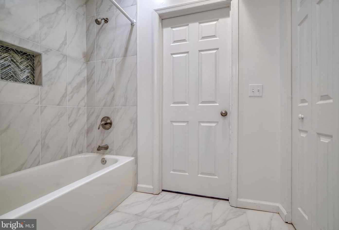 646 Augusta Ave, Baltimore MD  21229-1801 exterior