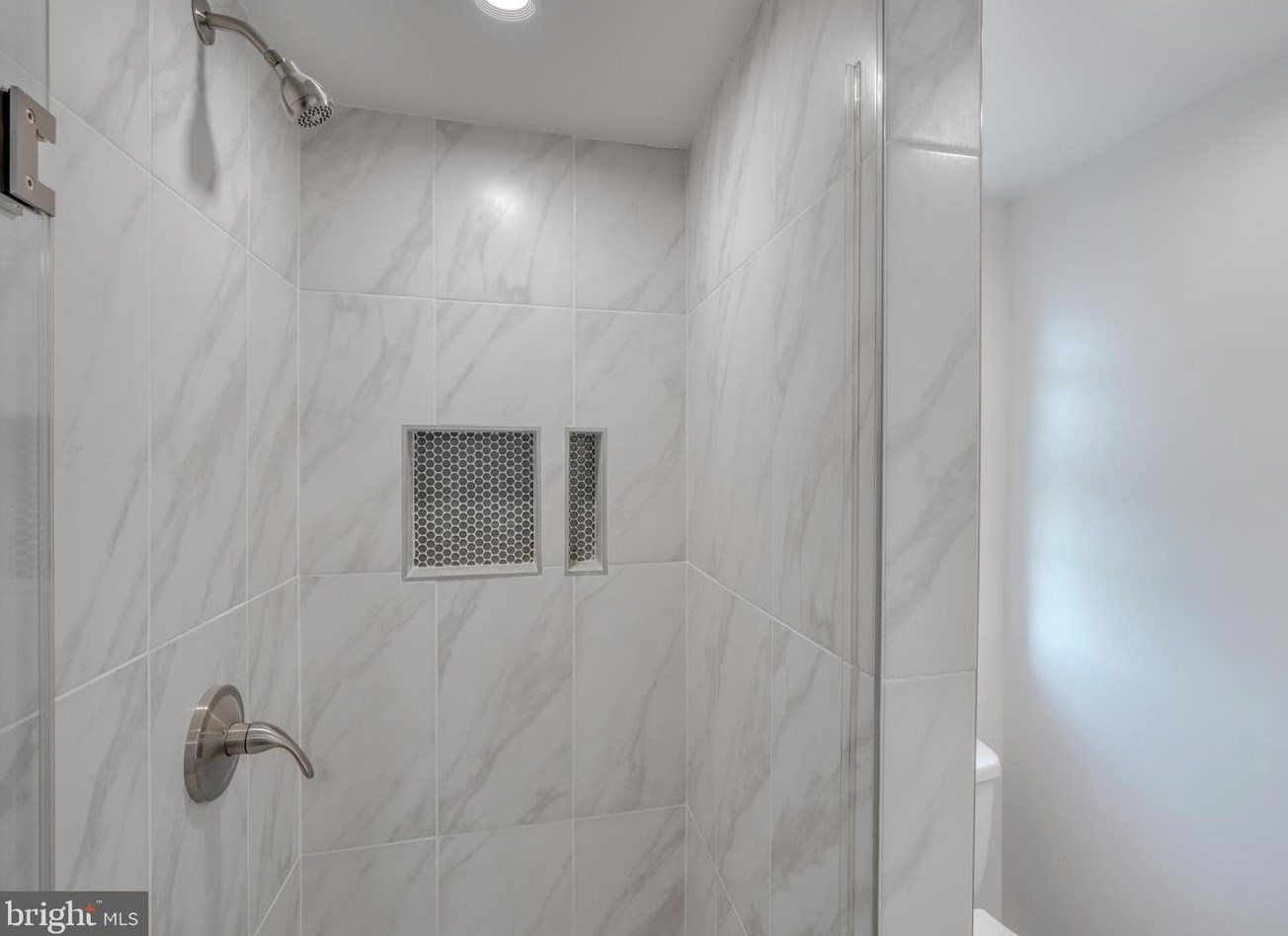 646 Augusta Ave, Baltimore MD  21229-1801 exterior