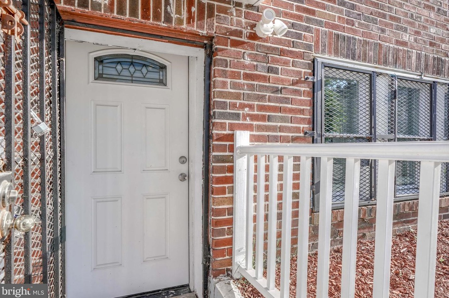 646 Augusta Ave, Baltimore MD  21229-1801 exterior