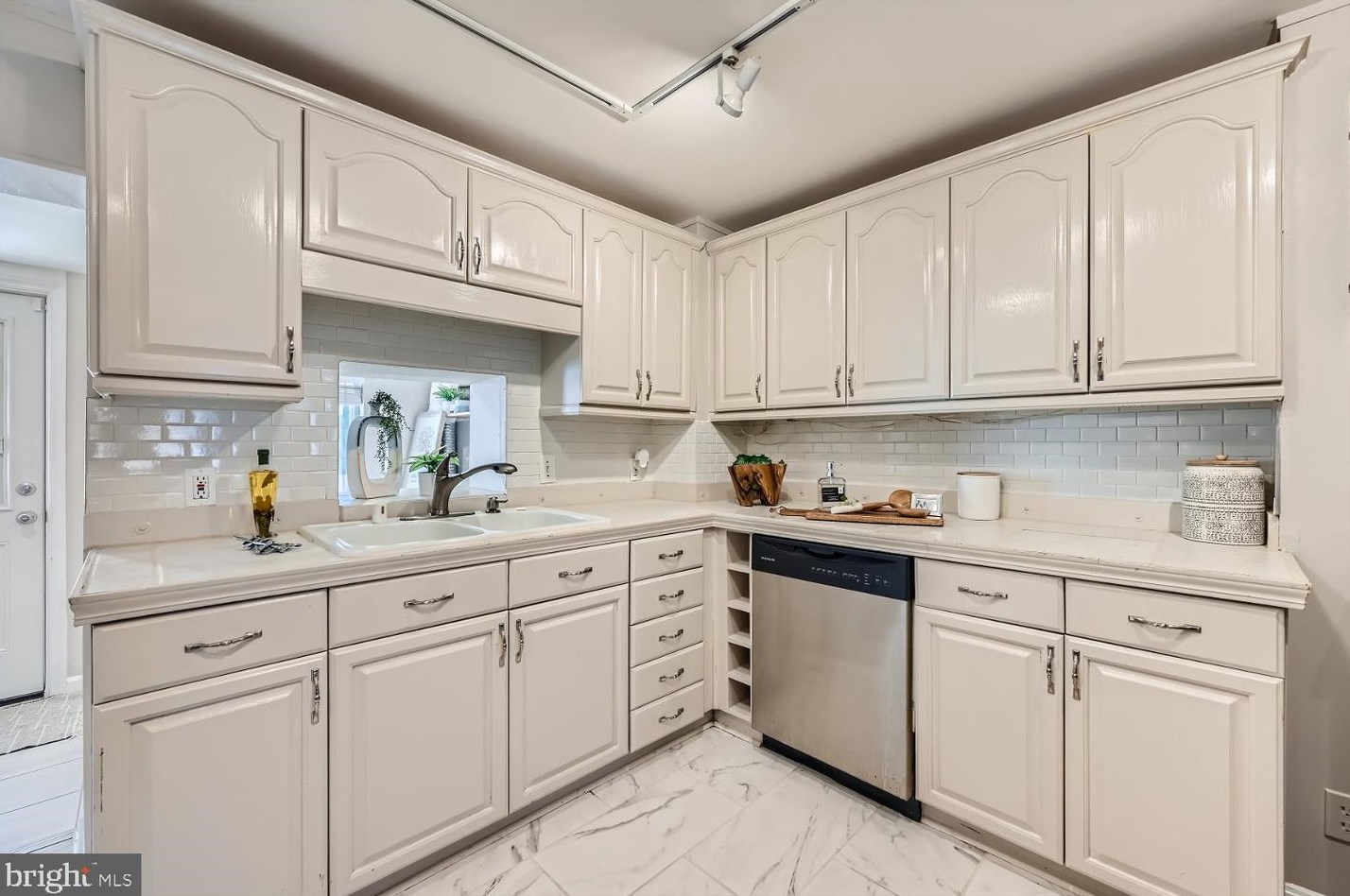 9 Heath St, Baltimore MD  21230-4815 exterior