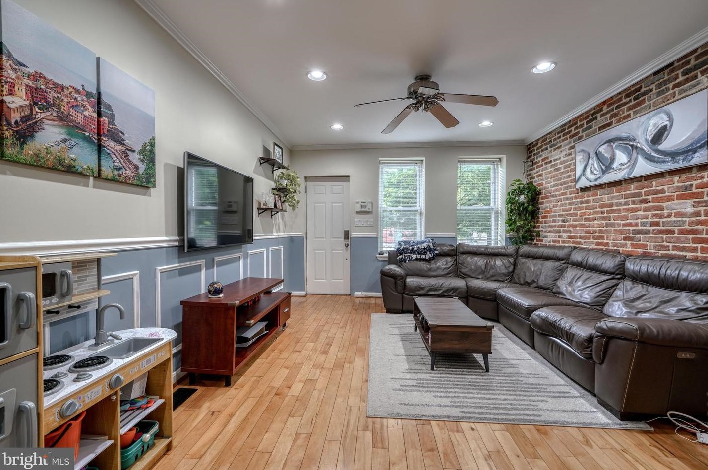724 Luzerne Ave, Baltimore MD  21205-2614 exterior