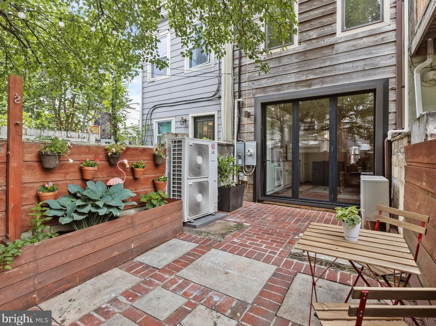 906 Decker Ave, Baltimore MD  21224-4939 exterior