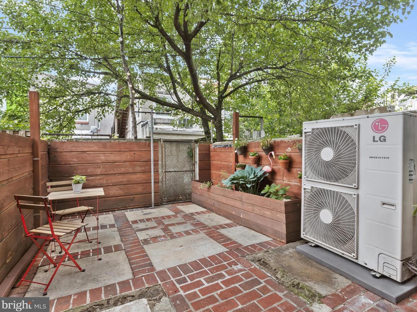 906 Decker Ave, Baltimore MD  21224-4939 exterior