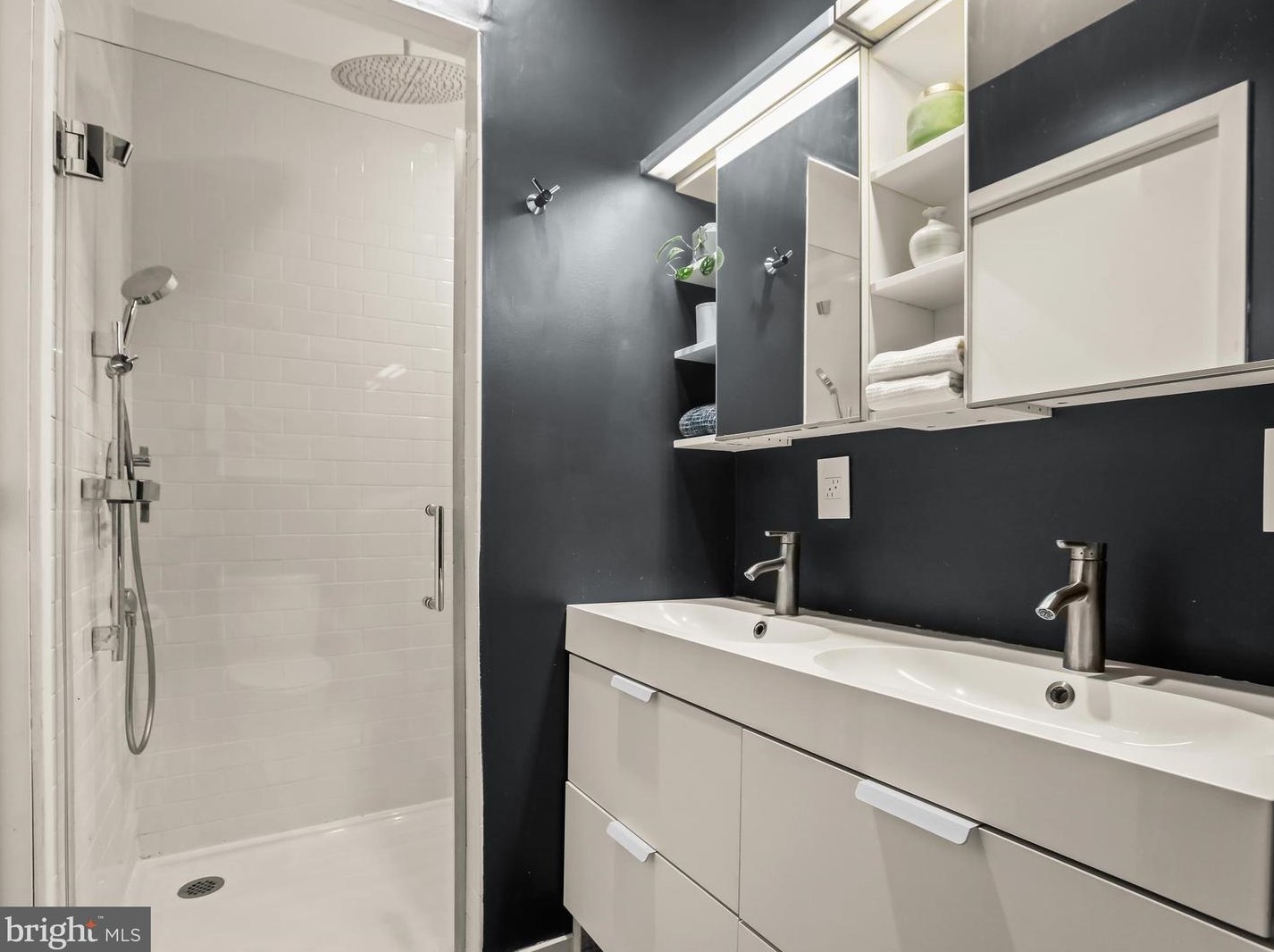 906 Decker Ave, Baltimore MD  21224-4939 exterior