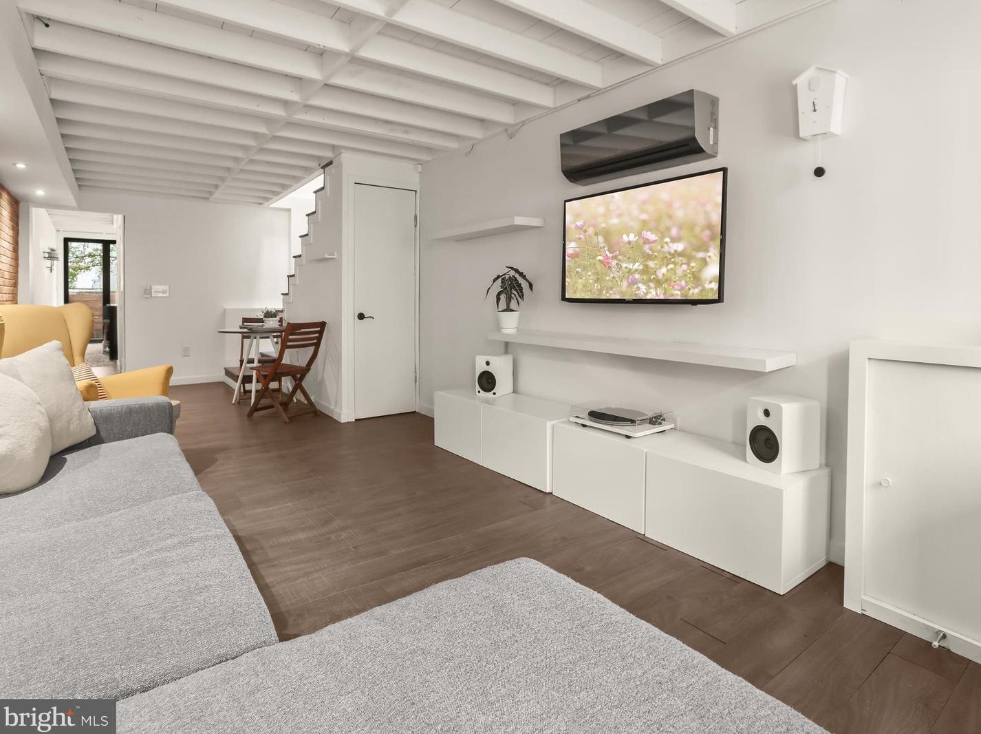 906 Decker Ave, Baltimore MD  21224-4939 exterior