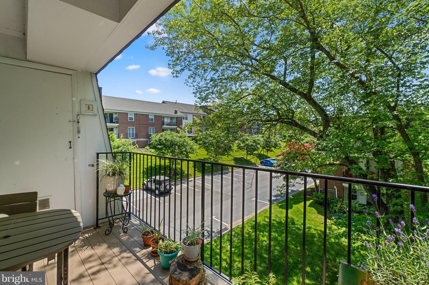 329 Homeland Southway, Baltimore MD  21212-4164 exterior