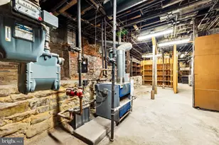 801 Park Ave, Baltimore, MD 21201 - Photo 61