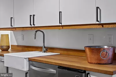 801 Park Avenue, Baltimore, MD 21201 - Photo 13