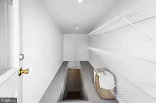 801 Park Ave, Baltimore, MD 21201 - Photo 57