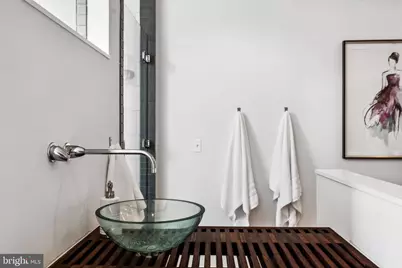 801 Park Avenue, Baltimore, MD 21201 - Photo 45