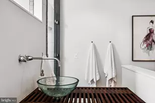 801 Park Ave, Baltimore, MD 21201 - Photo 45