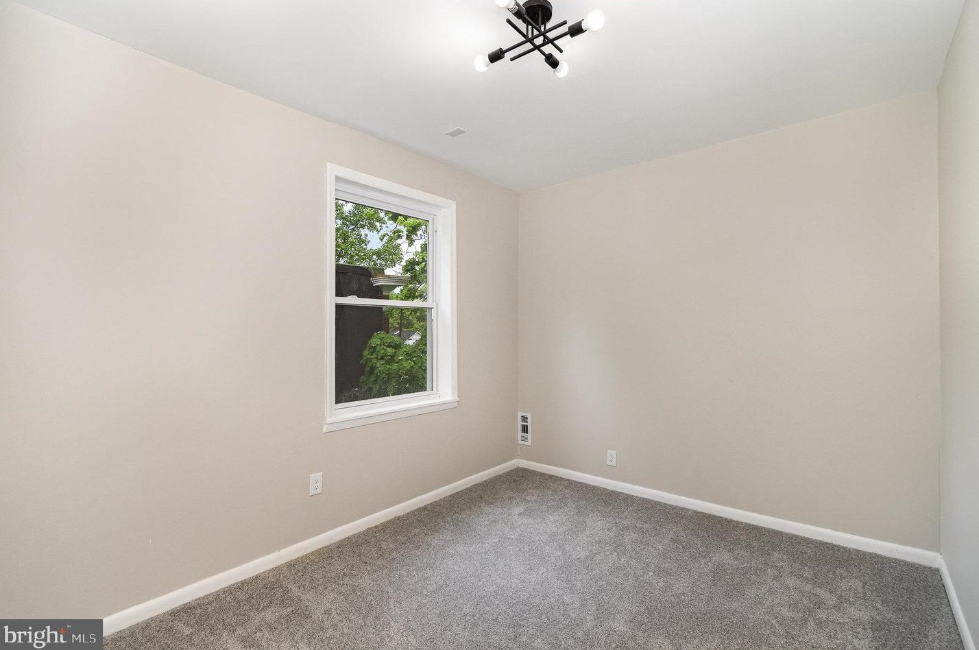 519 Collins Ave, Baltimore MD  21229-4119 exterior