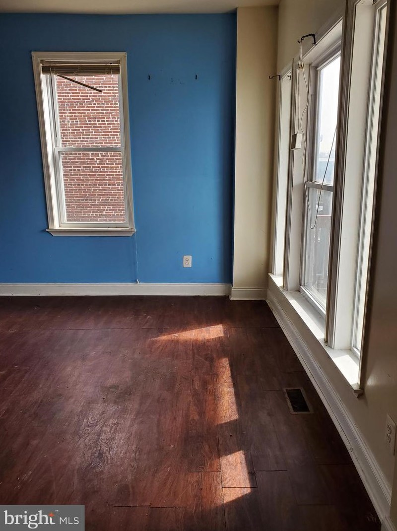 804 Belgian Ave, Baltimore MD 21218-1220 exterior