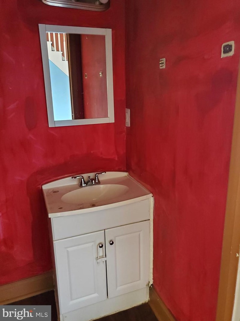 804 Belgian Ave, Baltimore MD 21218-1220 exterior