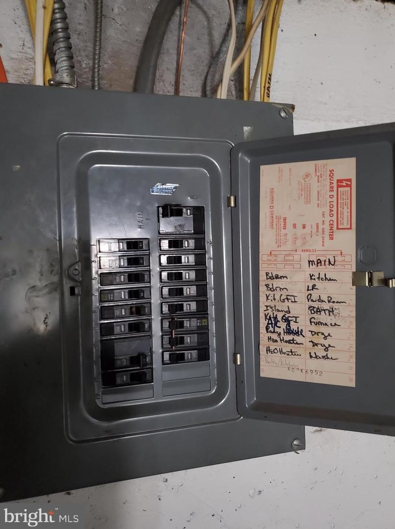 804 Belgian Ave, Baltimore MD 21218-1220 exterior