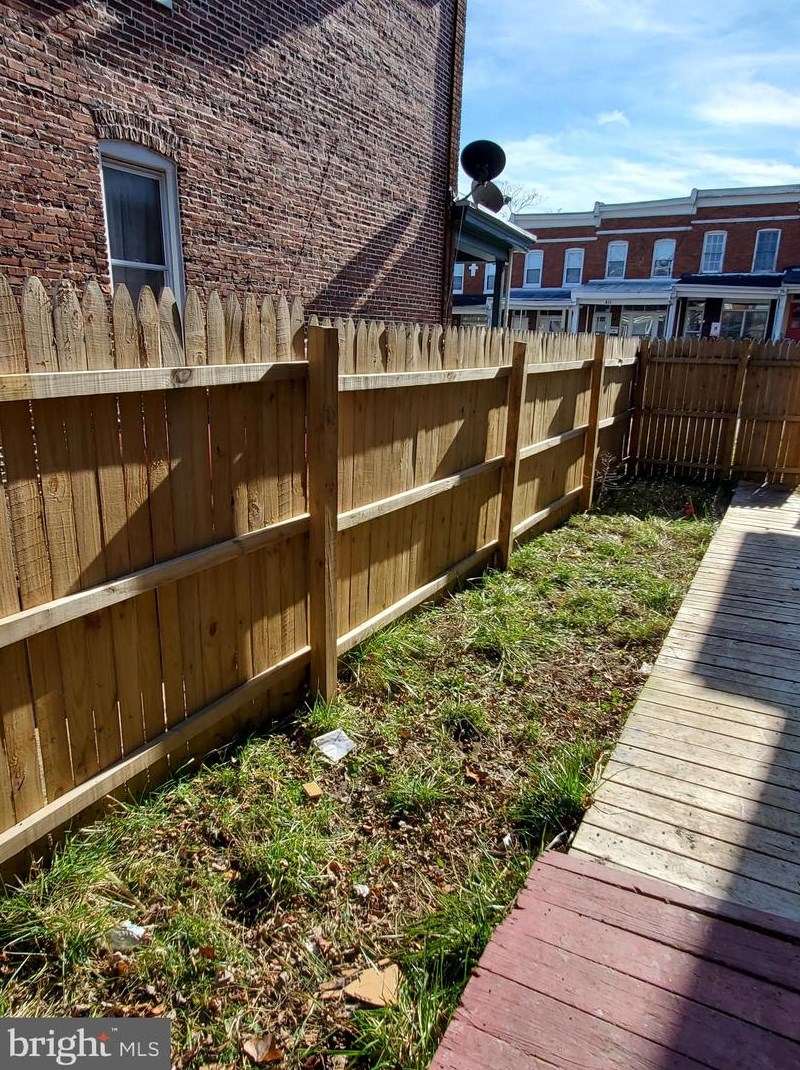 804 Belgian Ave, Baltimore MD 21218-1220 exterior