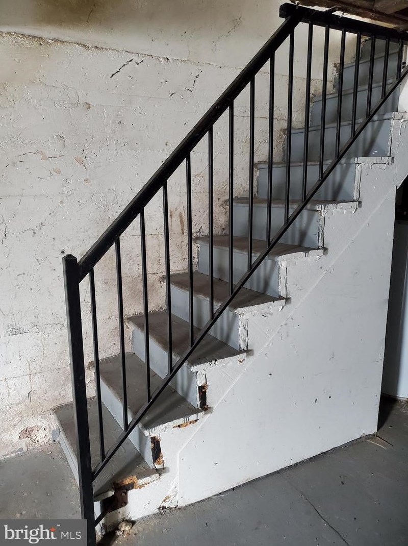 804 Belgian Ave, Baltimore MD 21218-1220 exterior