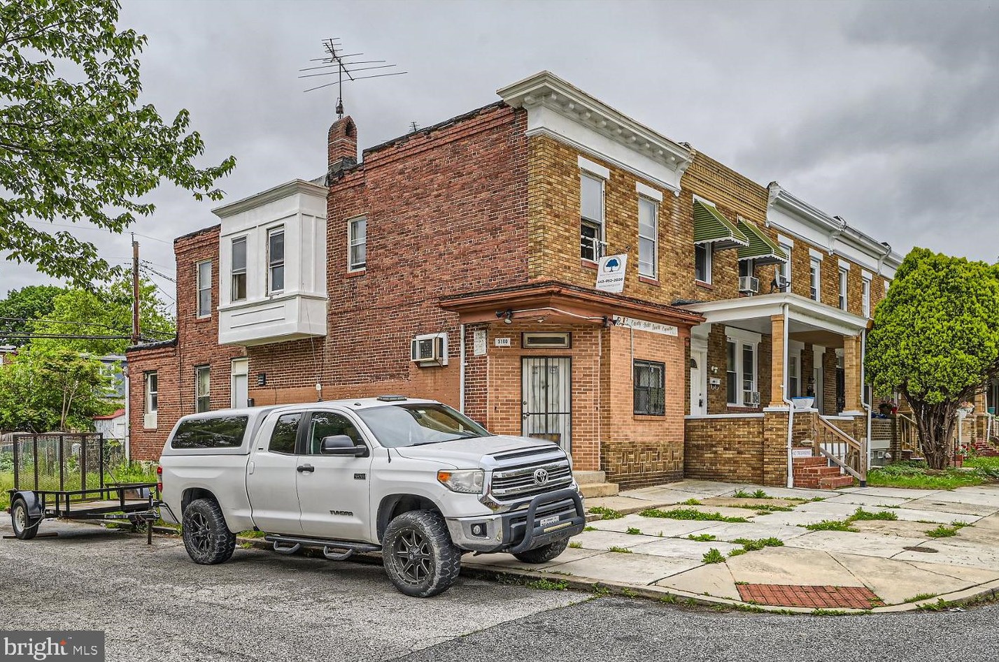 3100 Kenyon Ave, Baltimore MD  21213-2122 exterior