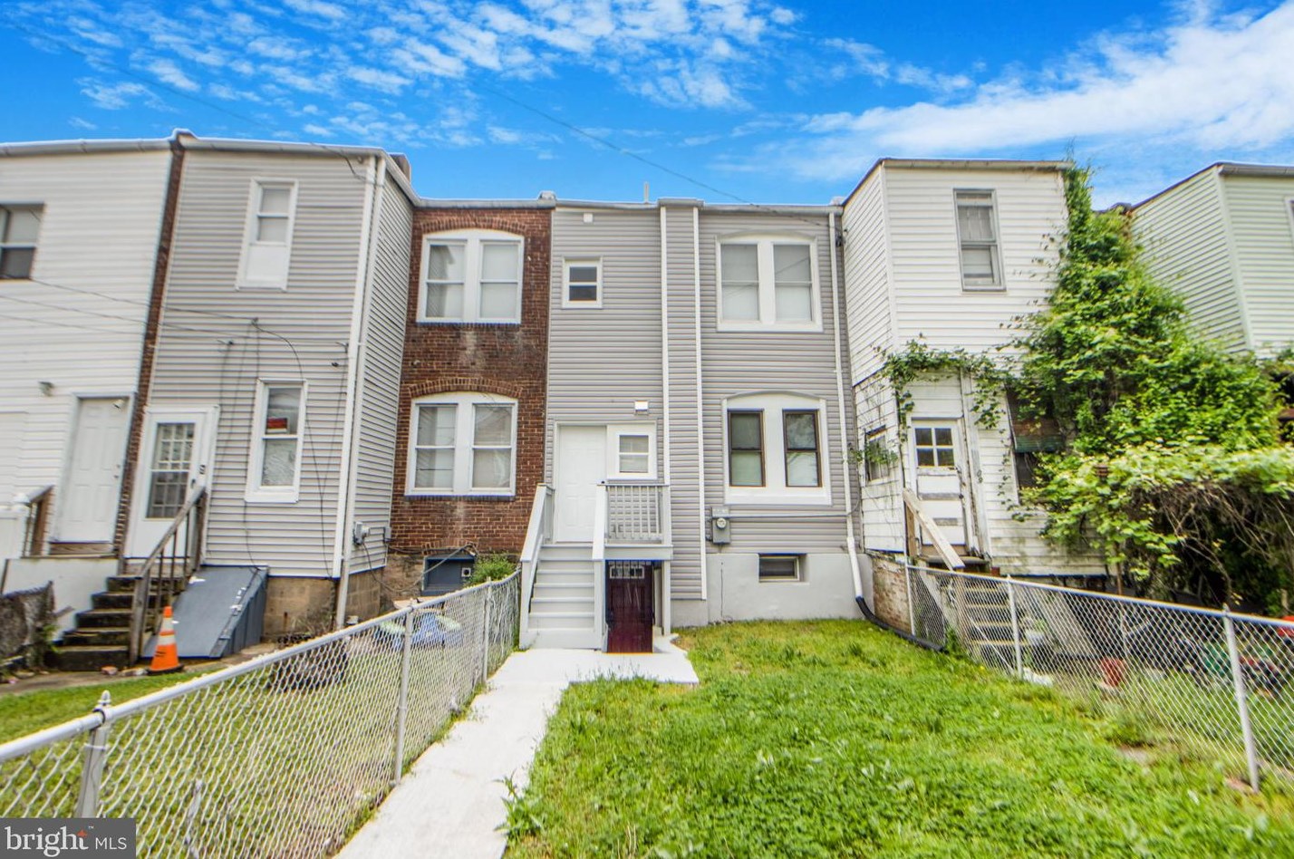 3904 Hayward Ave, Baltimore MD 21215-5038 exterior