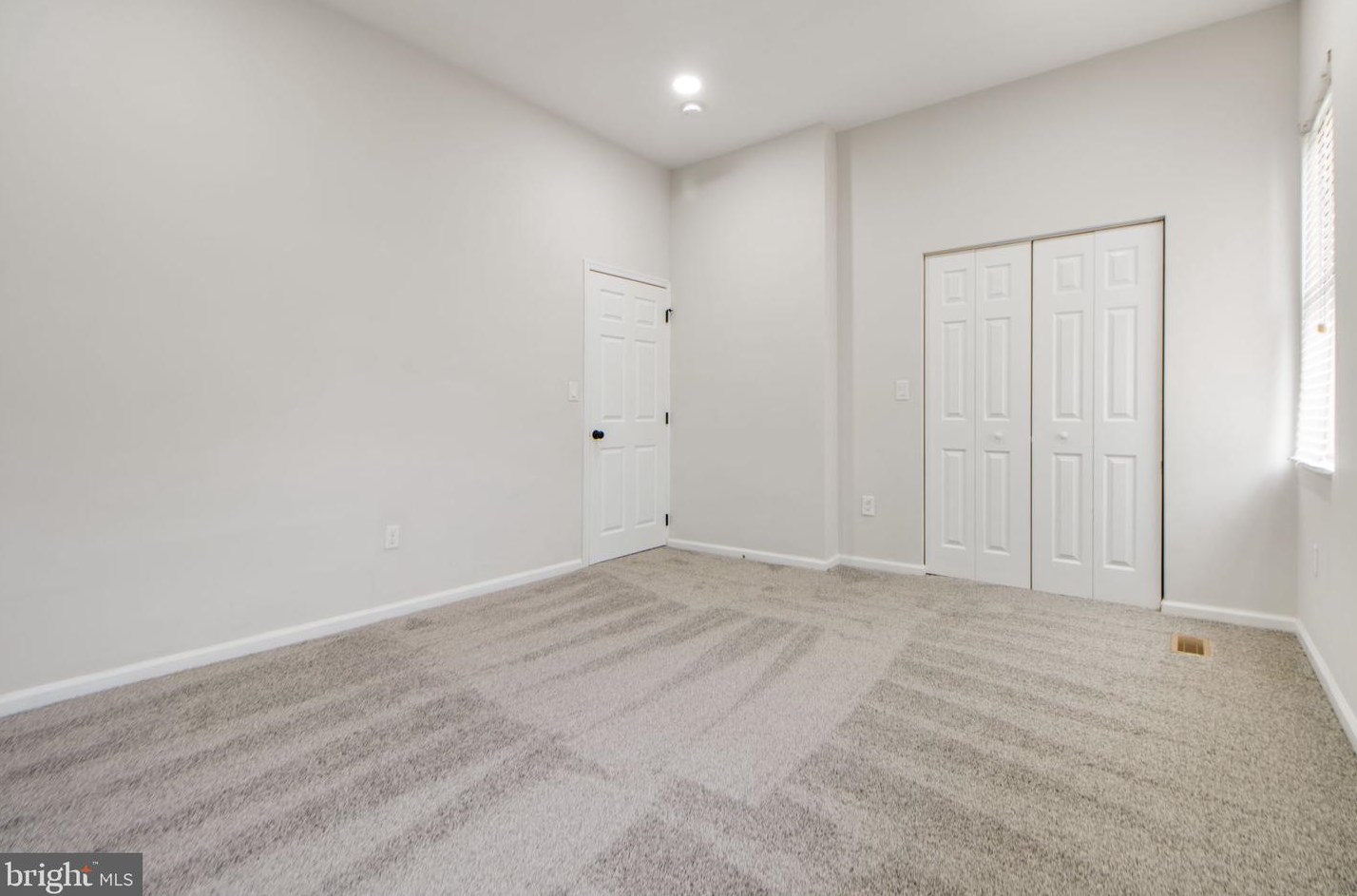 3904 Hayward Ave, Baltimore MD 21215-5038 exterior