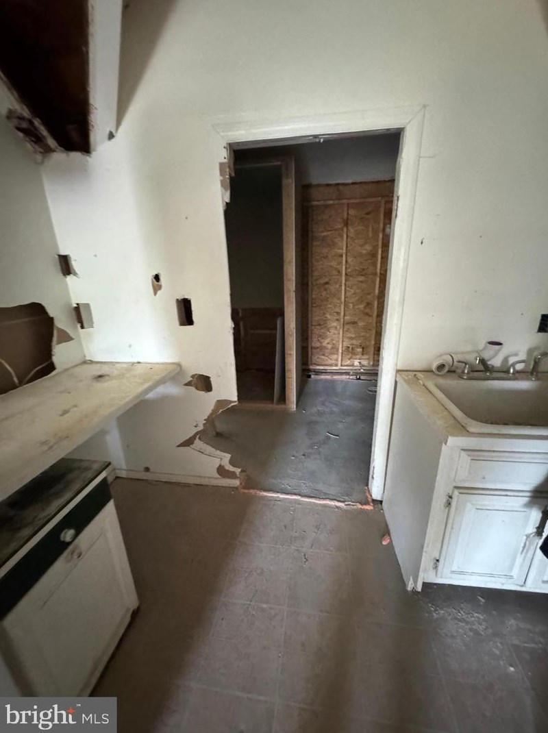 4319 Bayonne Ave, Baltimore MD 21206-2836 exterior