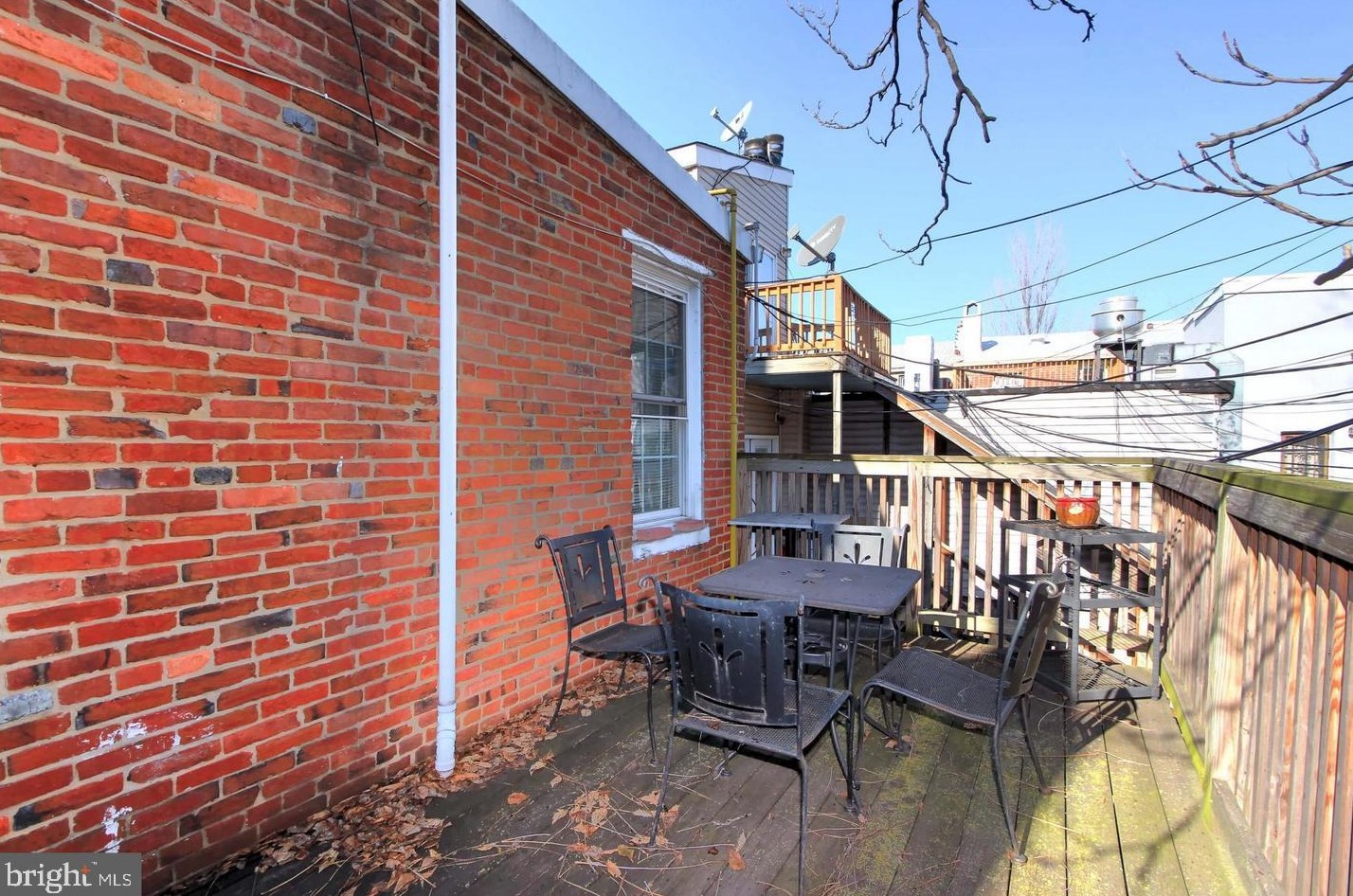 811 Broadway, Baltimore MD  21231-1424 exterior