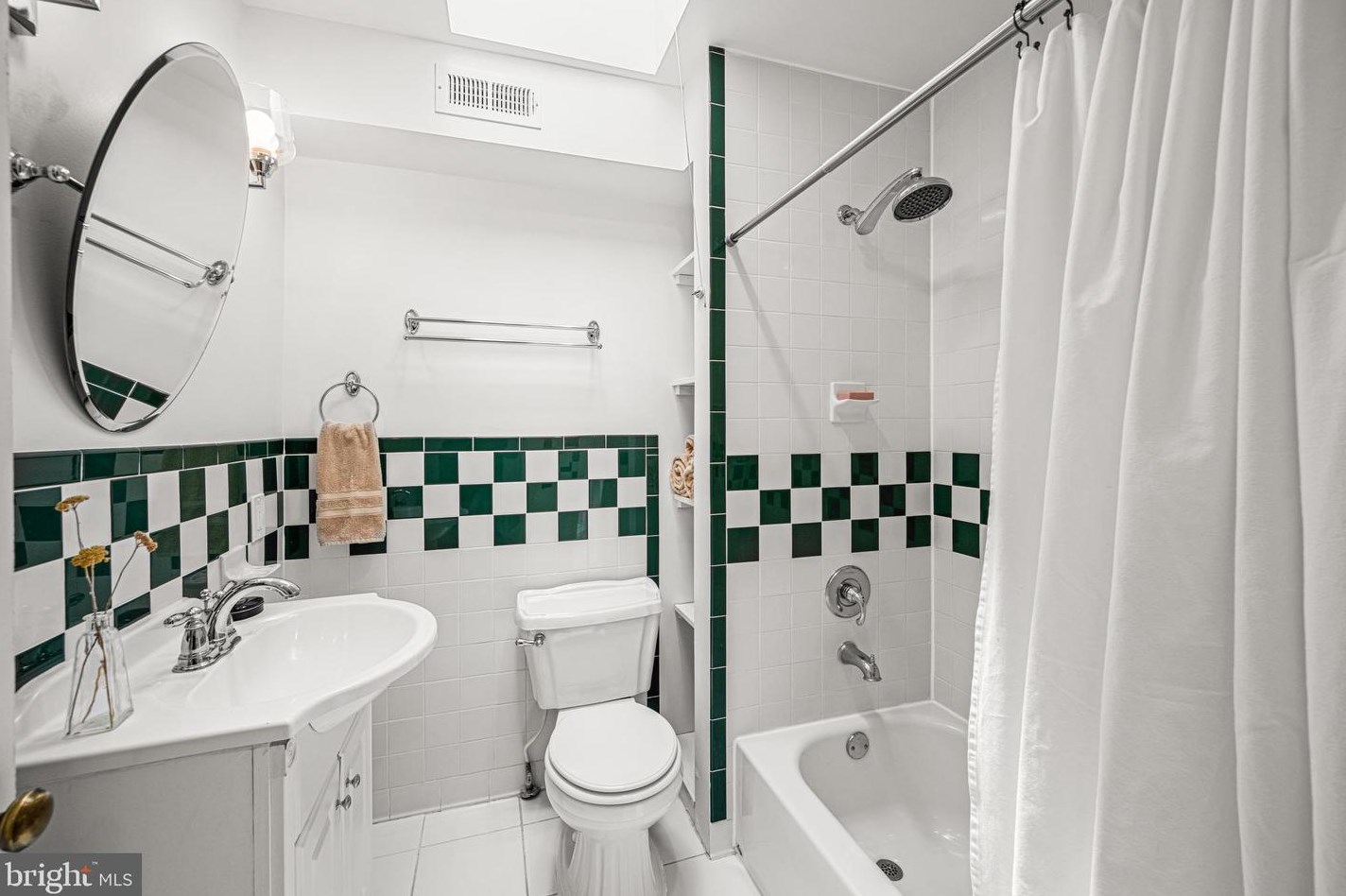 4022 Falls Rd, Baltimore MD  21211-1740 exterior