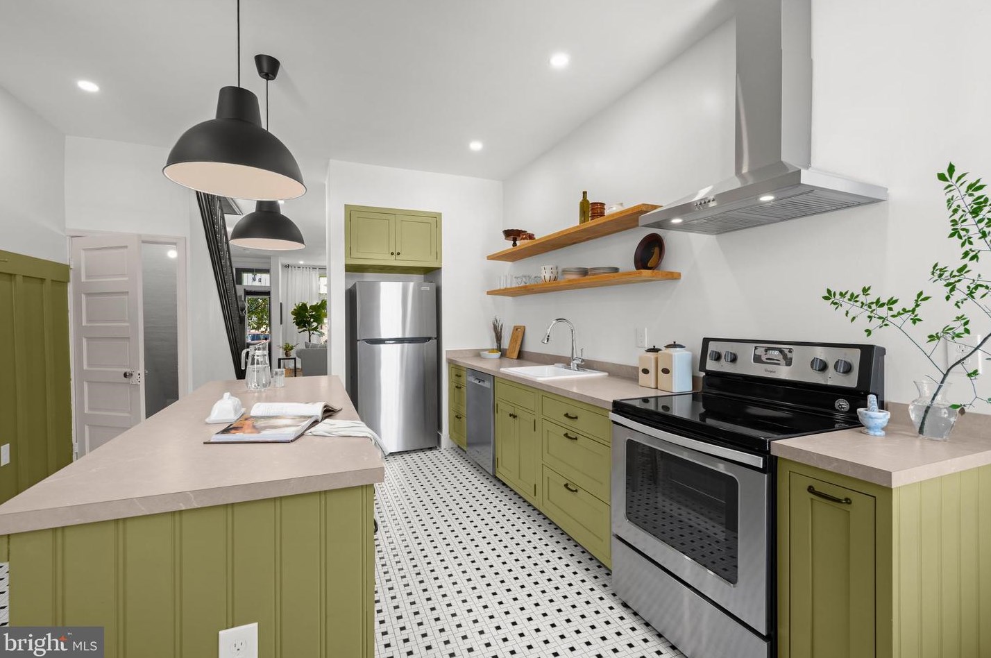 4022 Falls Rd, Baltimore MD  21211-1740 exterior