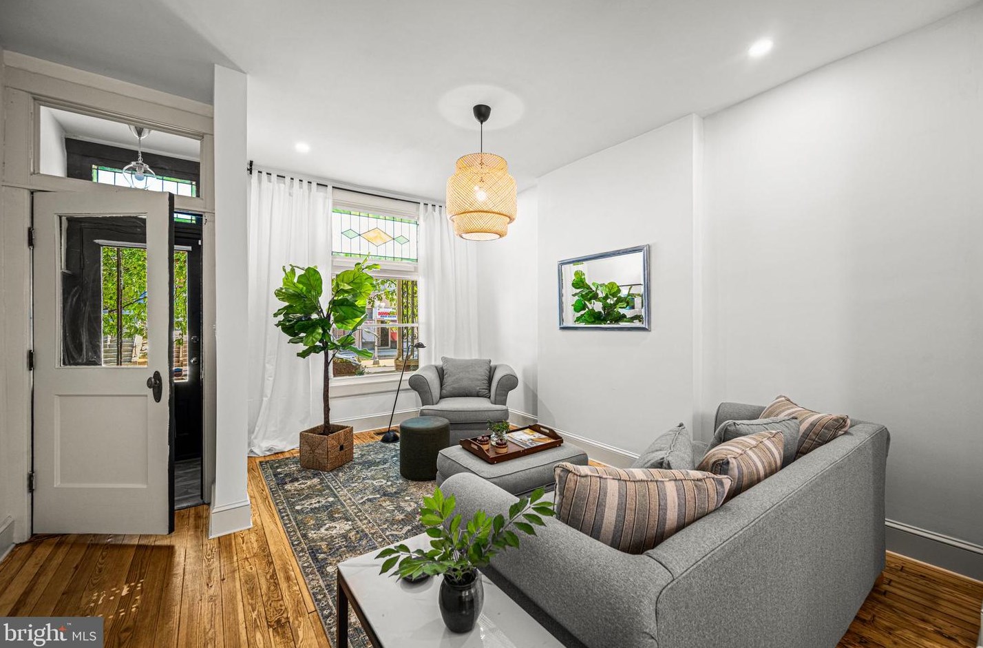 4022 Falls Rd, Baltimore MD  21211-1740 exterior