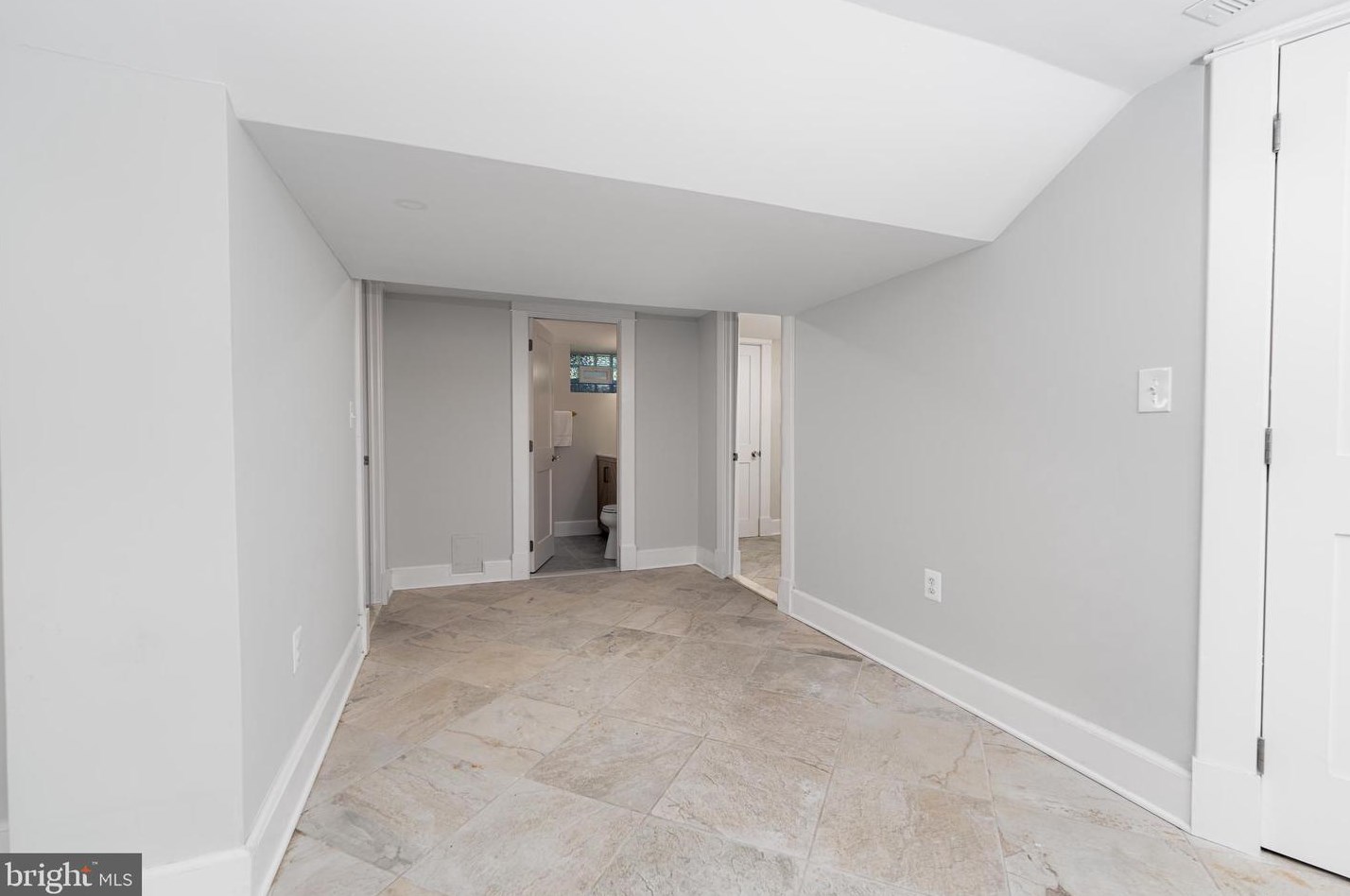 4405 Underwood Rd, Baltimore MD 21218-1151 exterior