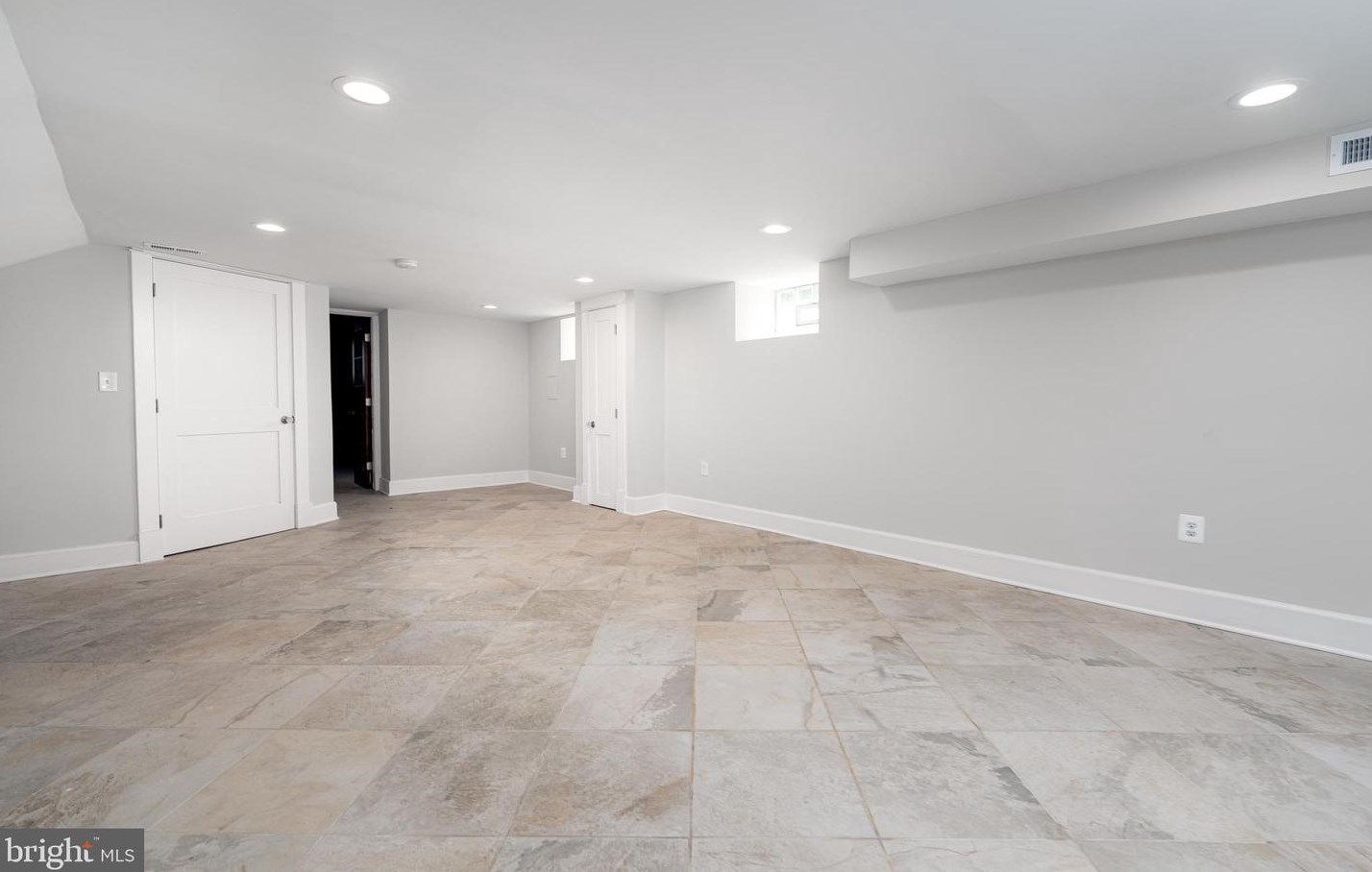 4405 Underwood Rd, Baltimore MD 21218-1151 exterior