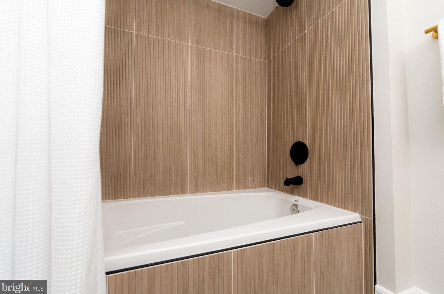 4405 Underwood Rd, Baltimore MD 21218-1151 exterior