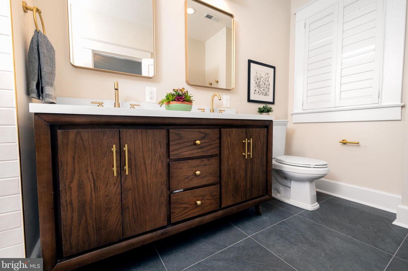 4405 Underwood Rd, Baltimore MD 21218-1151 exterior