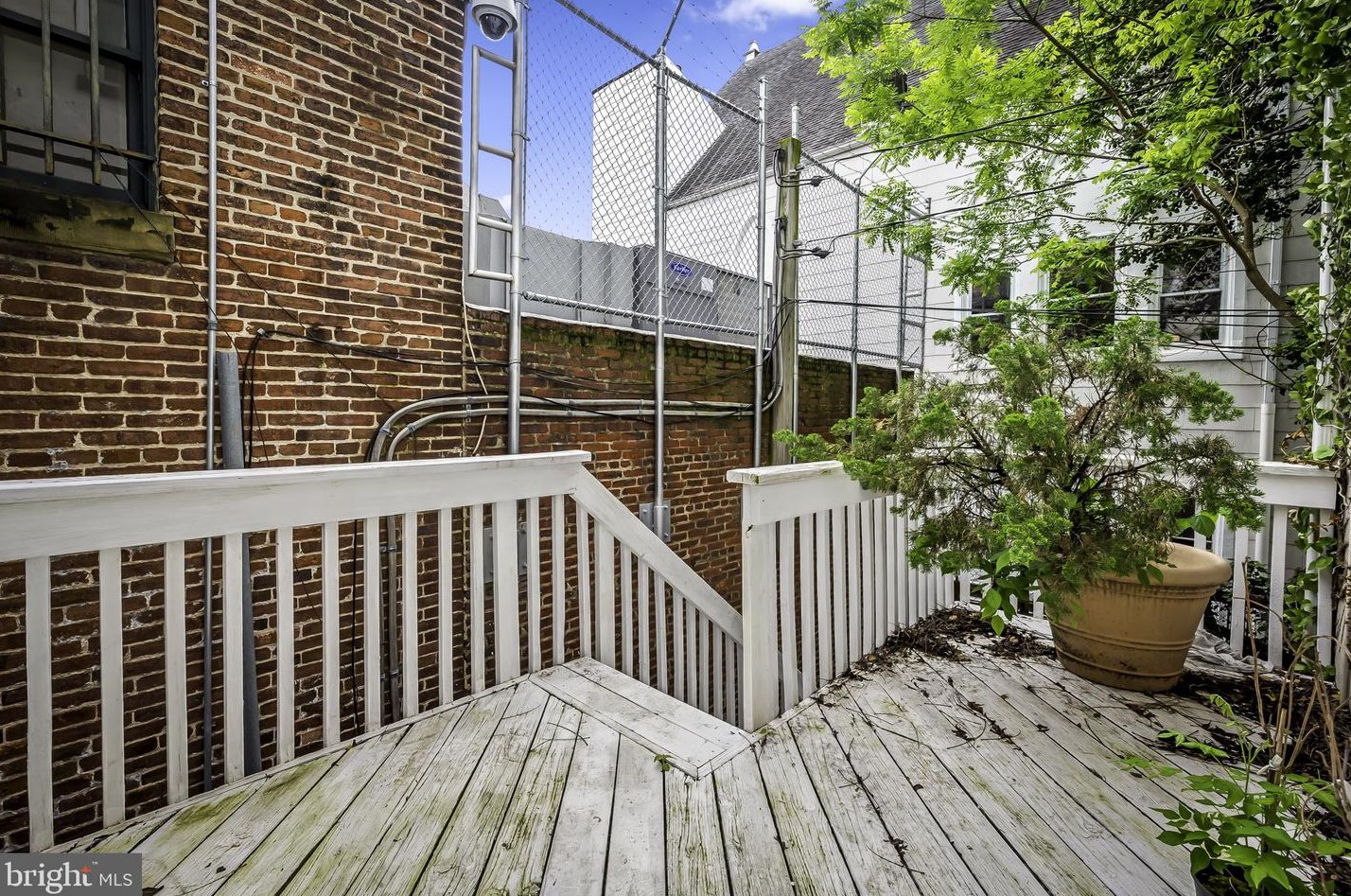 1405 Hollins St, Baltimore MD  21223-2417 exterior