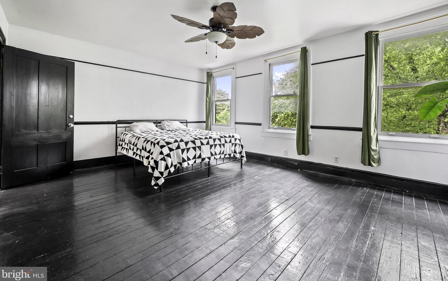 1405 Hollins St, Baltimore MD  21223-2417 exterior