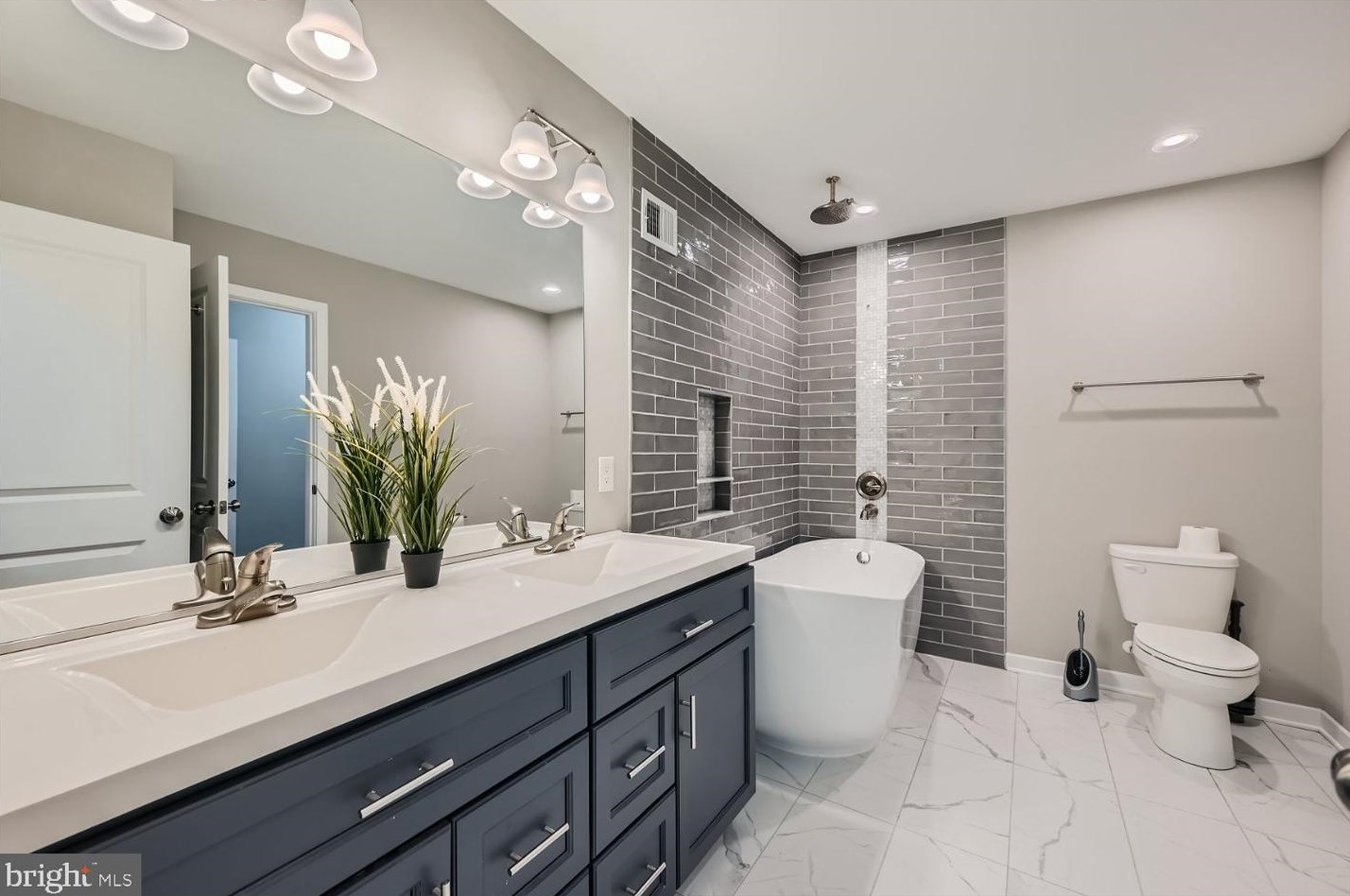 838 Harlem Ave, Baltimore MD  21217-2434 exterior