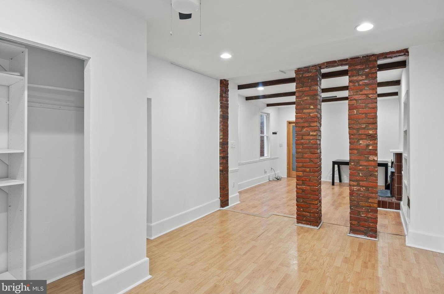808 Hollins St, Baltimore MD  21201-1004 exterior