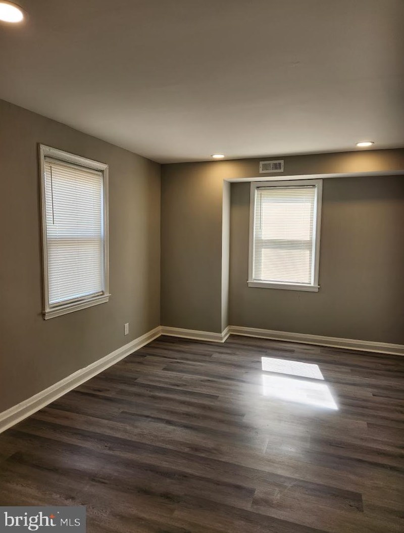 1000 Woodington Rd, Baltimore MD  21229-1838 exterior