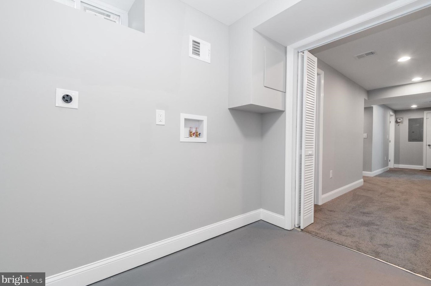 1624 Roundhill Rd, Baltimore MD  21218-2213 exterior