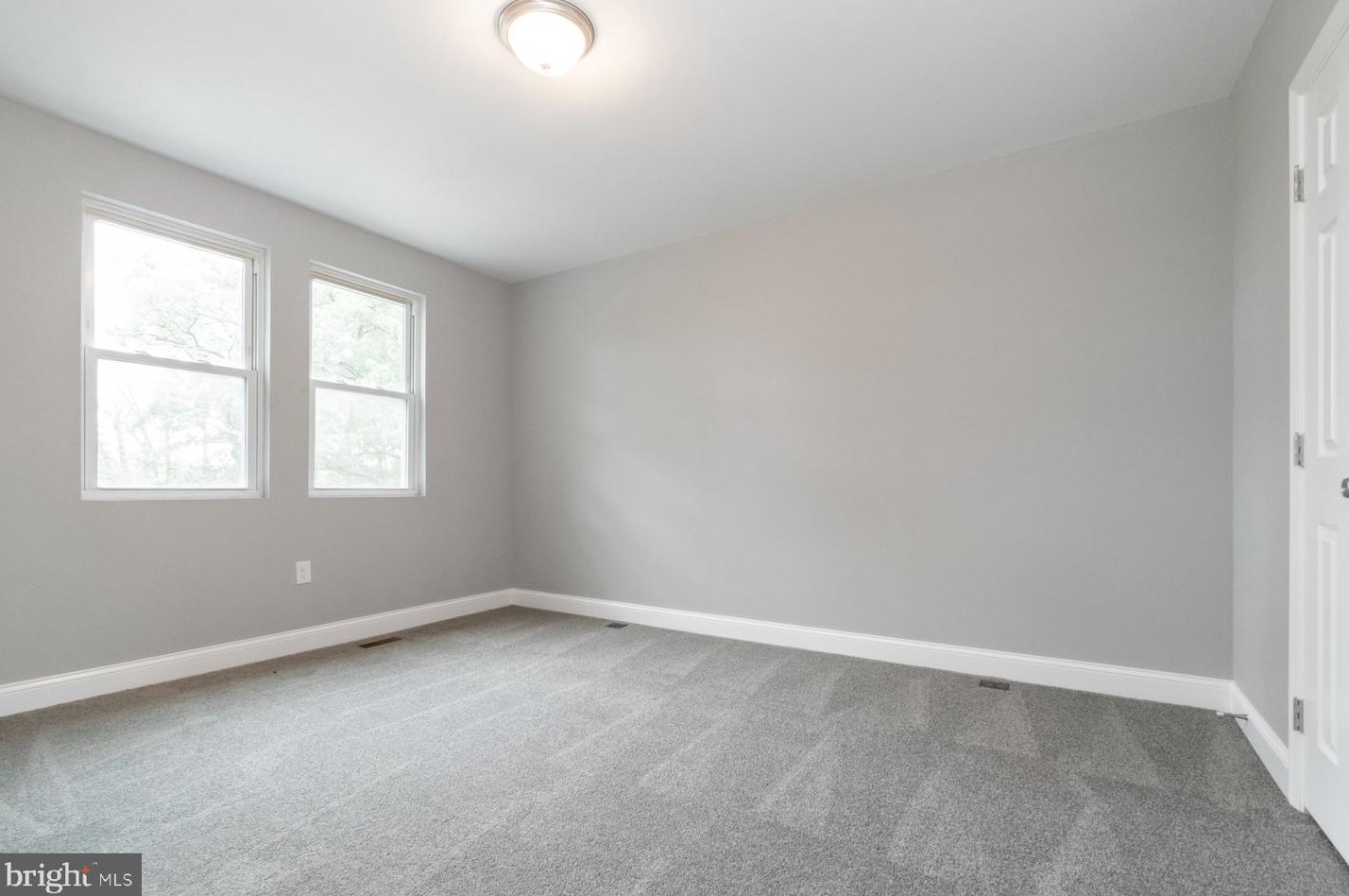 1624 Roundhill Rd, Baltimore MD  21218-2213 exterior