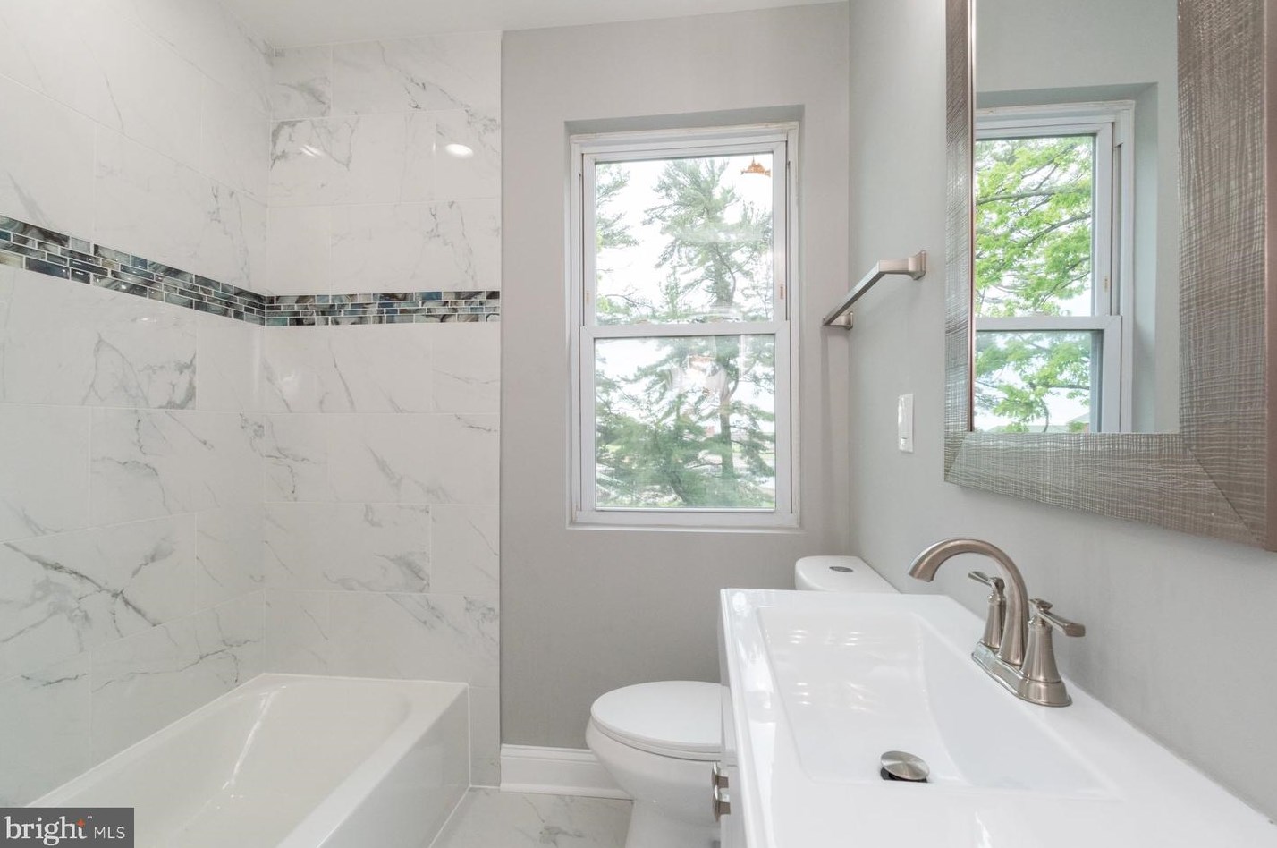 1624 Roundhill Rd, Baltimore MD  21218-2213 exterior