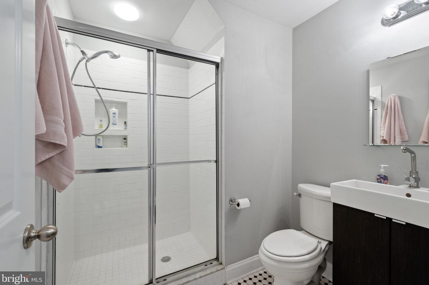 406 Robinson St, Baltimore MD 21224-4929 exterior