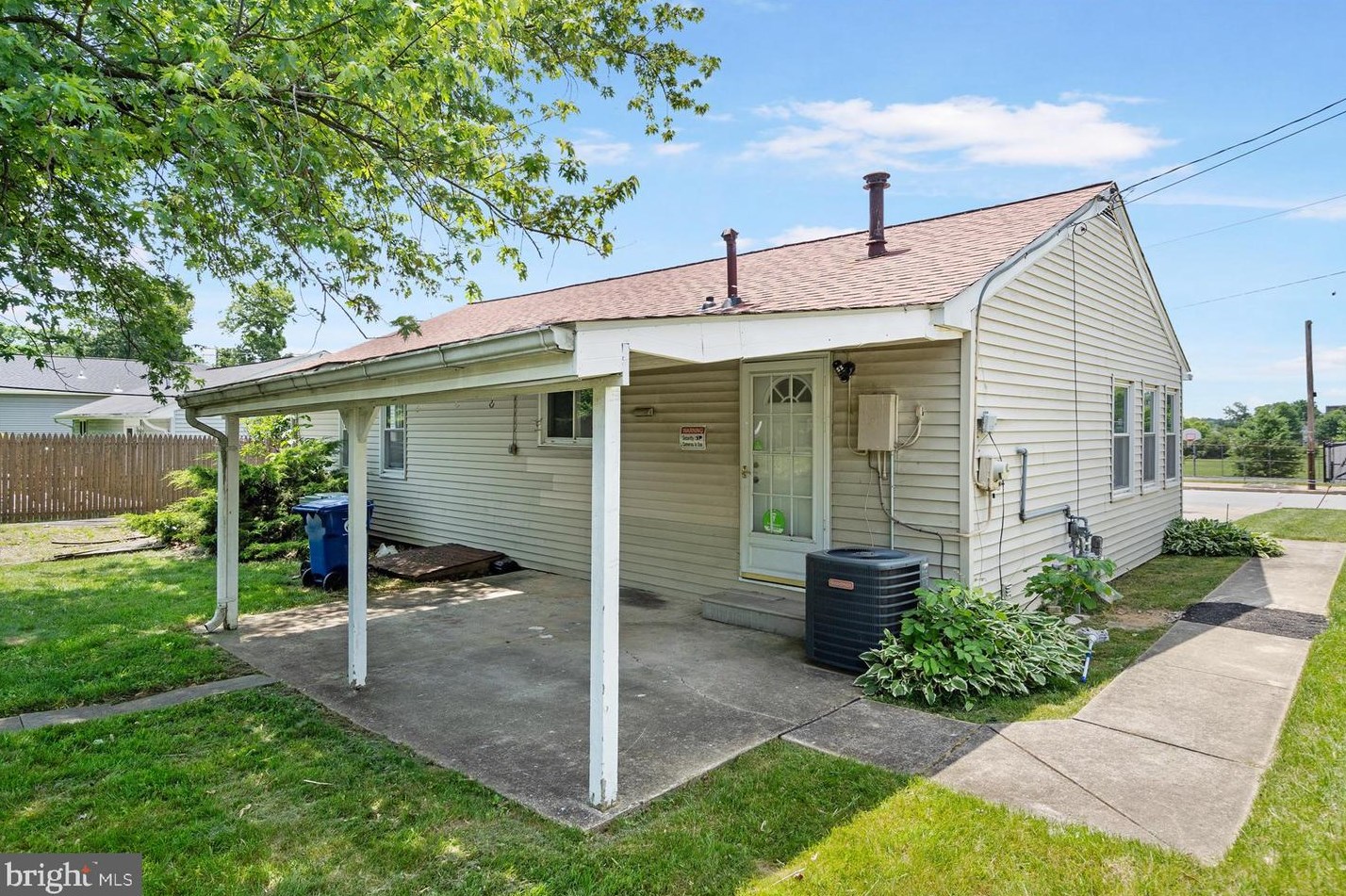 6819 Hamlet Ave, Baltimore MD  21234-7403 exterior