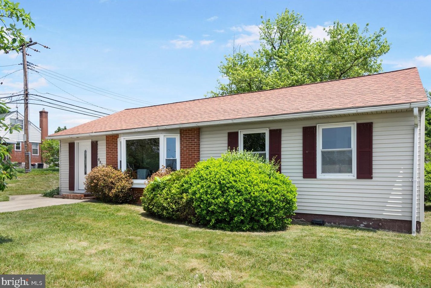6819 Hamlet Ave, Baltimore MD  21234-7403 exterior
