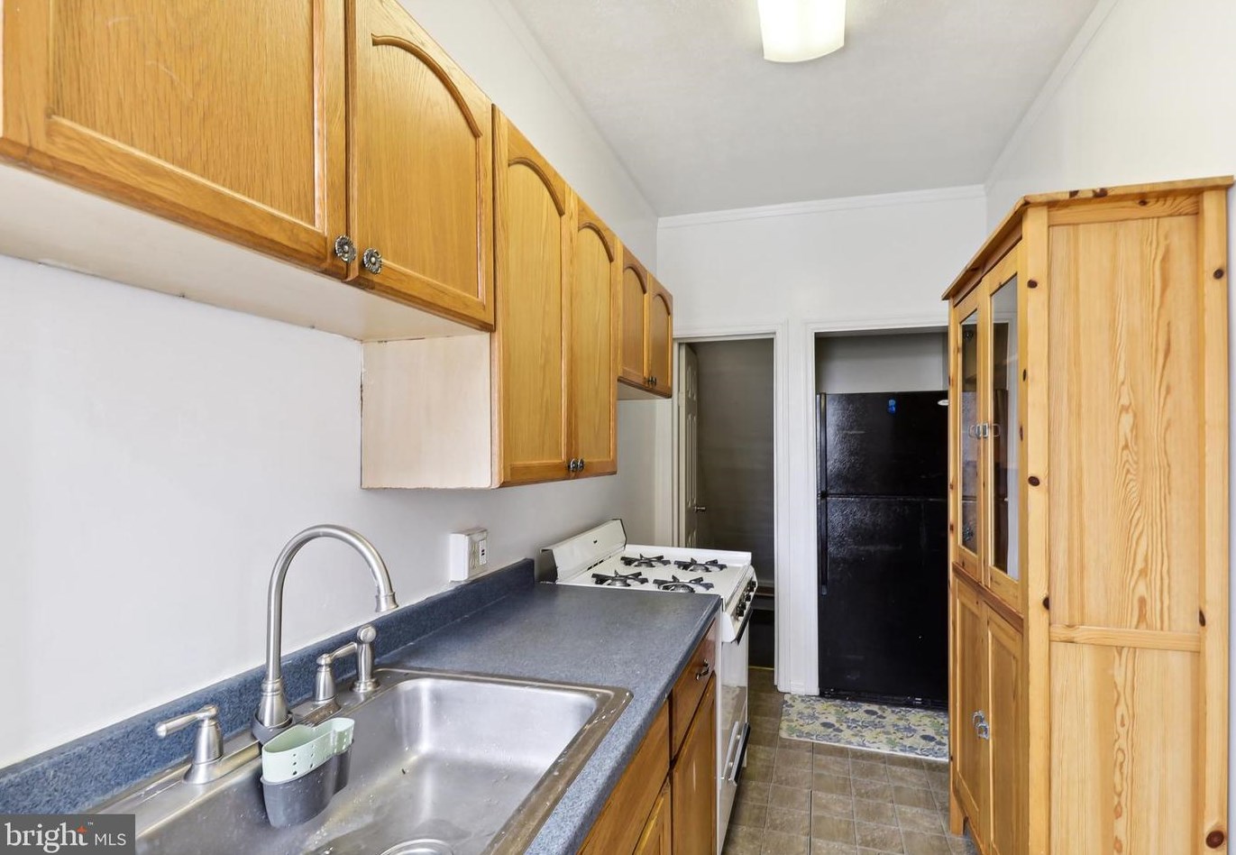 504 Hurley Ave, Baltimore MD 21223-2716 exterior