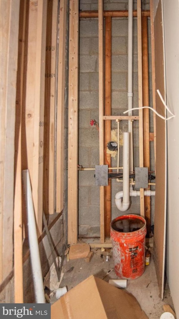 914 Tyson St, Baltimore MD  21201-4811 exterior