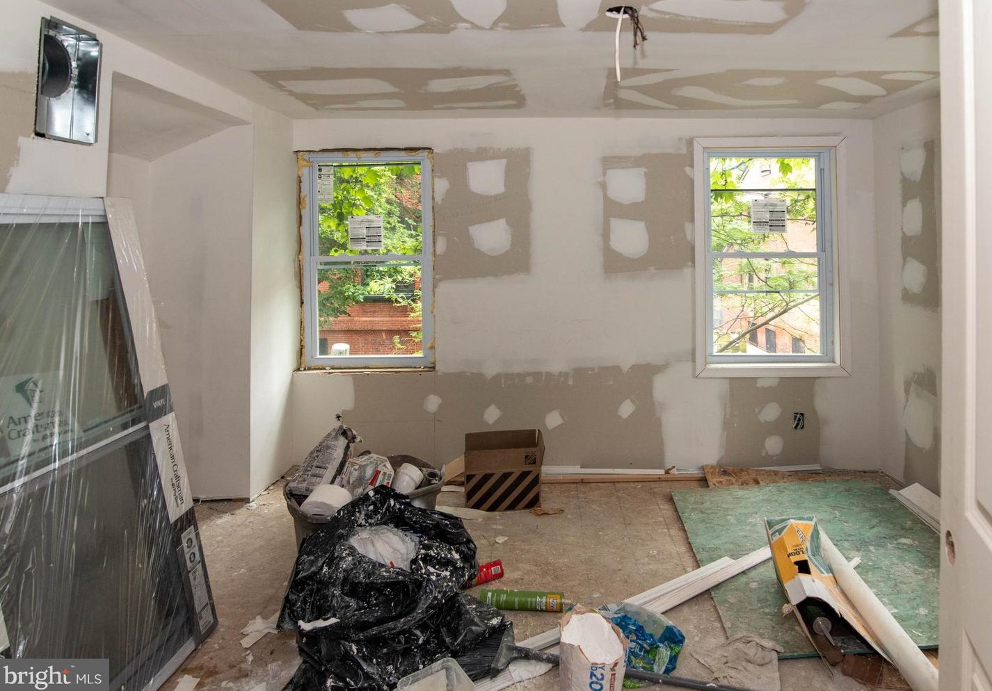 914 Tyson St, Baltimore MD  21201-4811 exterior