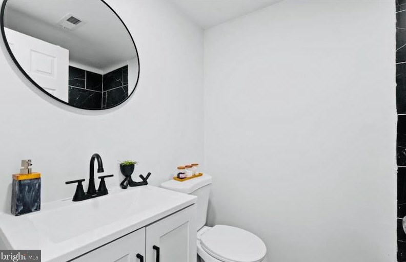 2622 Grogan Ave, Baltimore MD 21213-3764 exterior