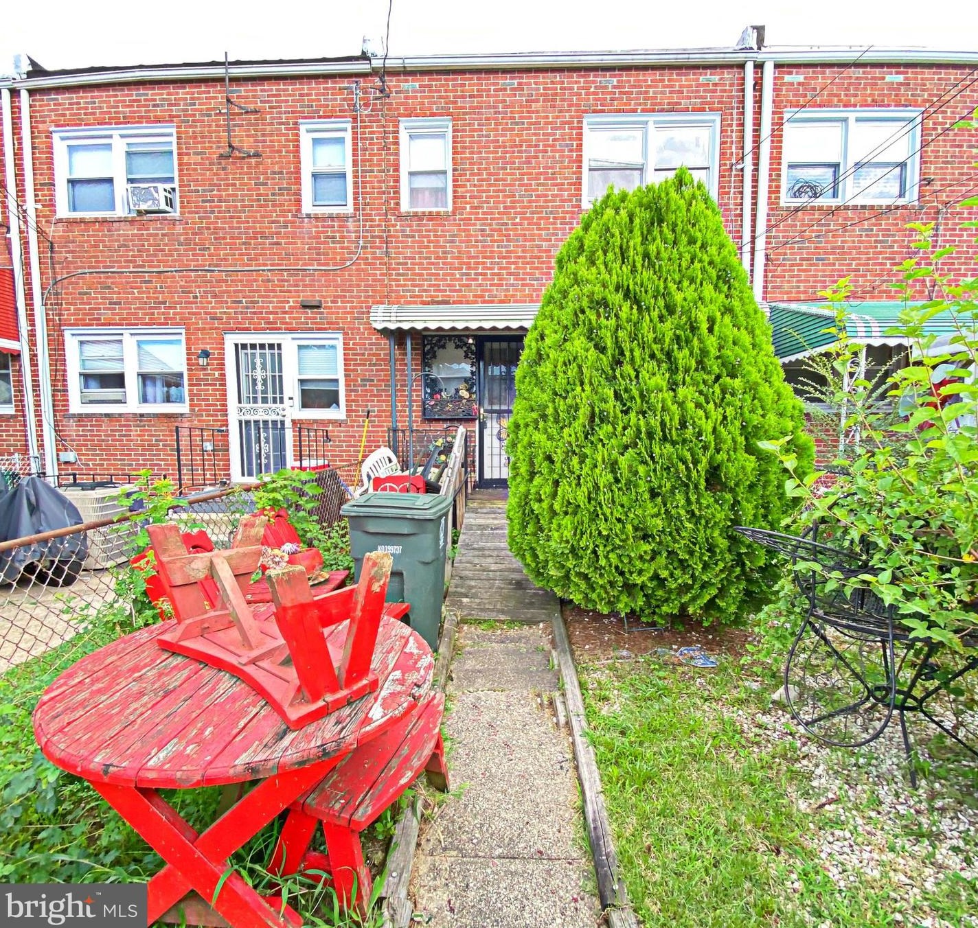 3848 Sinclair Ln, Baltimore MD 21213-2142 exterior