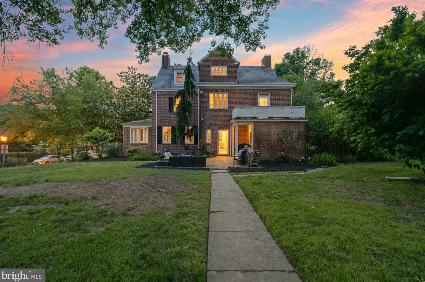 226 39th St, Baltimore MD  21218-1822 exterior